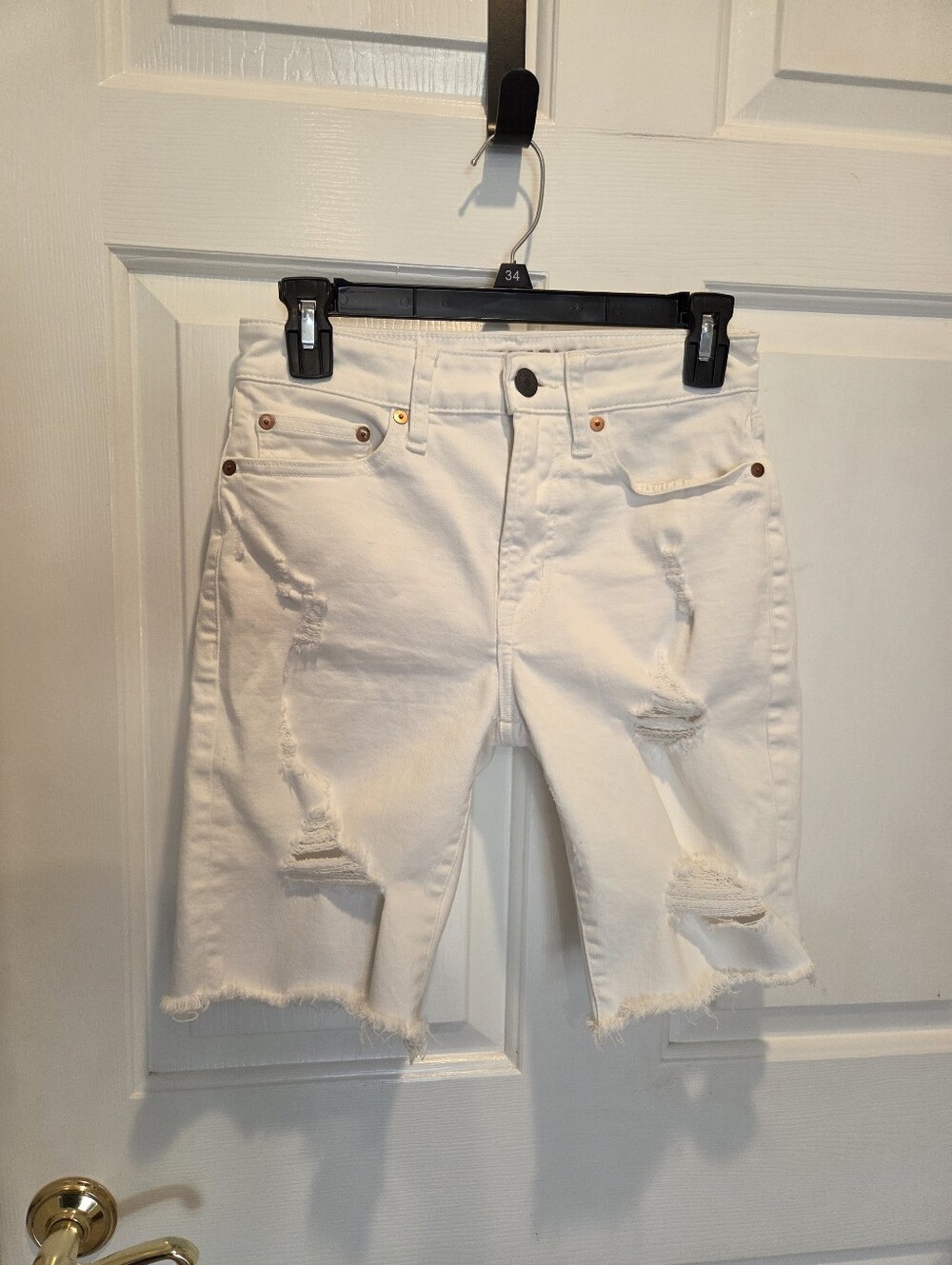 White Distressed Denim Bermuda Shorts By American Eagle Size 2 Extreme Flex